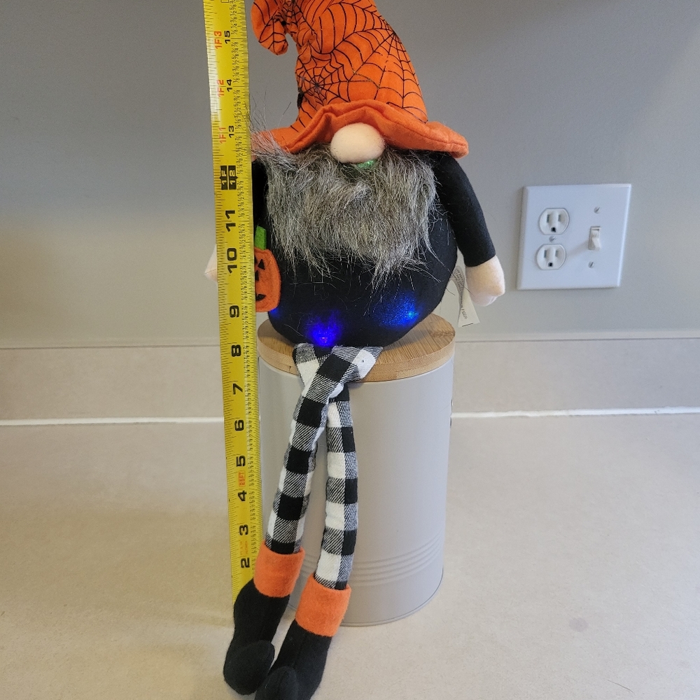 *NWT* Light up SITTING WITCH GNOME
